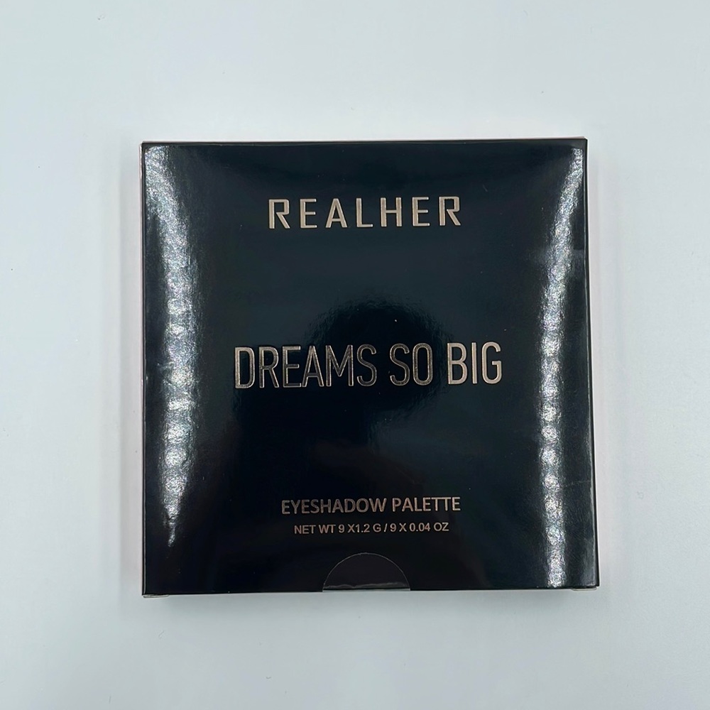 RealHer Dreams So Big Eyeshadow Palette (NWT)